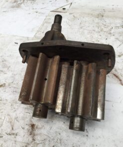 Tapa de bomba con engranaje