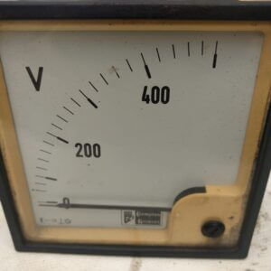 Voltímetro 400 V