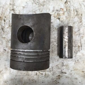 Pistones @i=135; @perno=52; L=180 + pernos