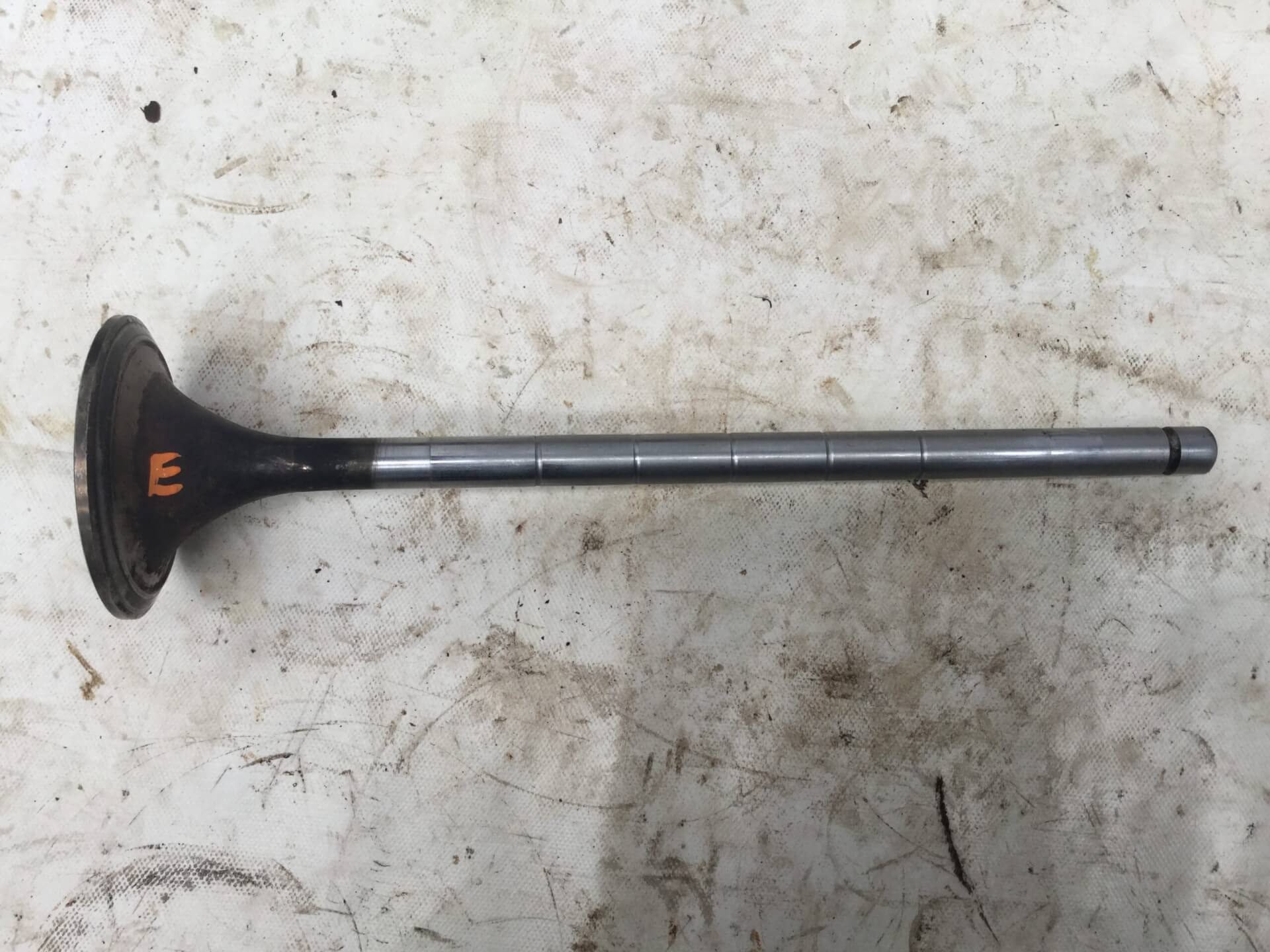 Válvulas escape Øcab=88; L=370; ØVas=15